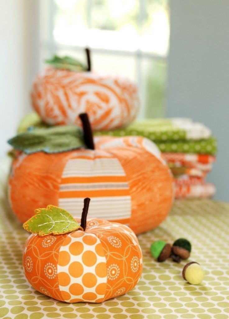 28-felt-pumpkin-sewing-pattern-lawrenealvern
